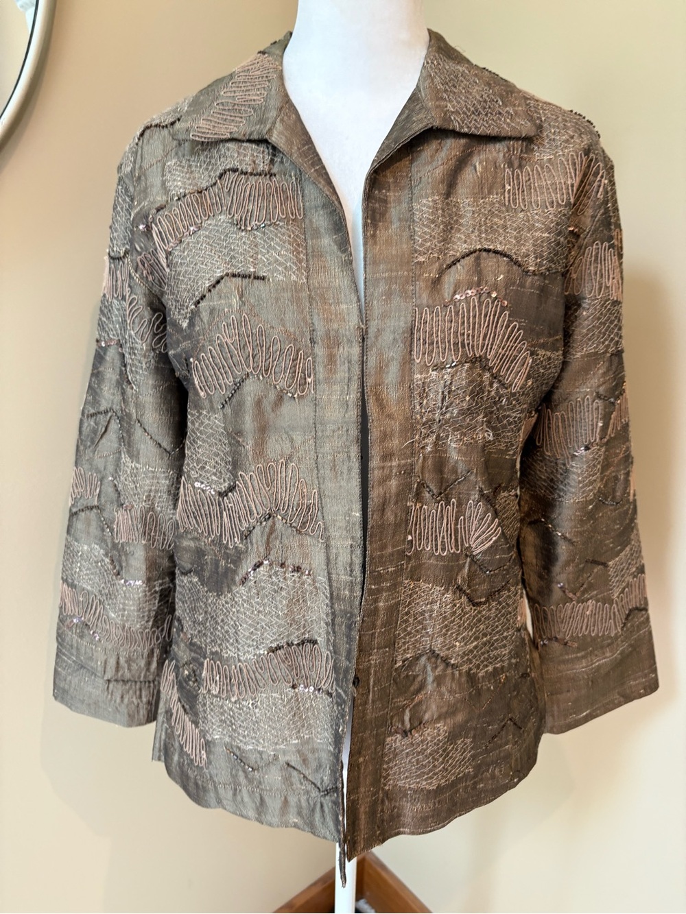 Chico’s vintage Woven Embroidered Jacket in Bronze Taupe Size 2